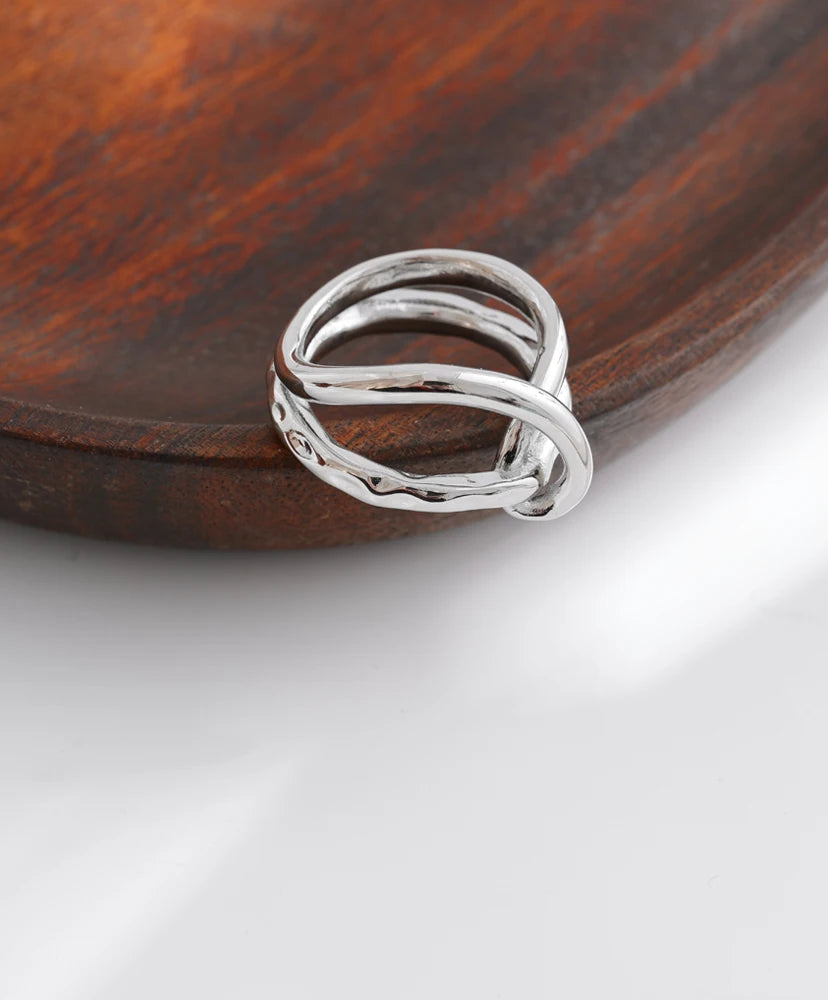 Dainty Aesthetic Twisted Chic Ring