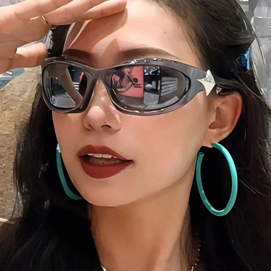 Y2K Arrow Point Sunglasses