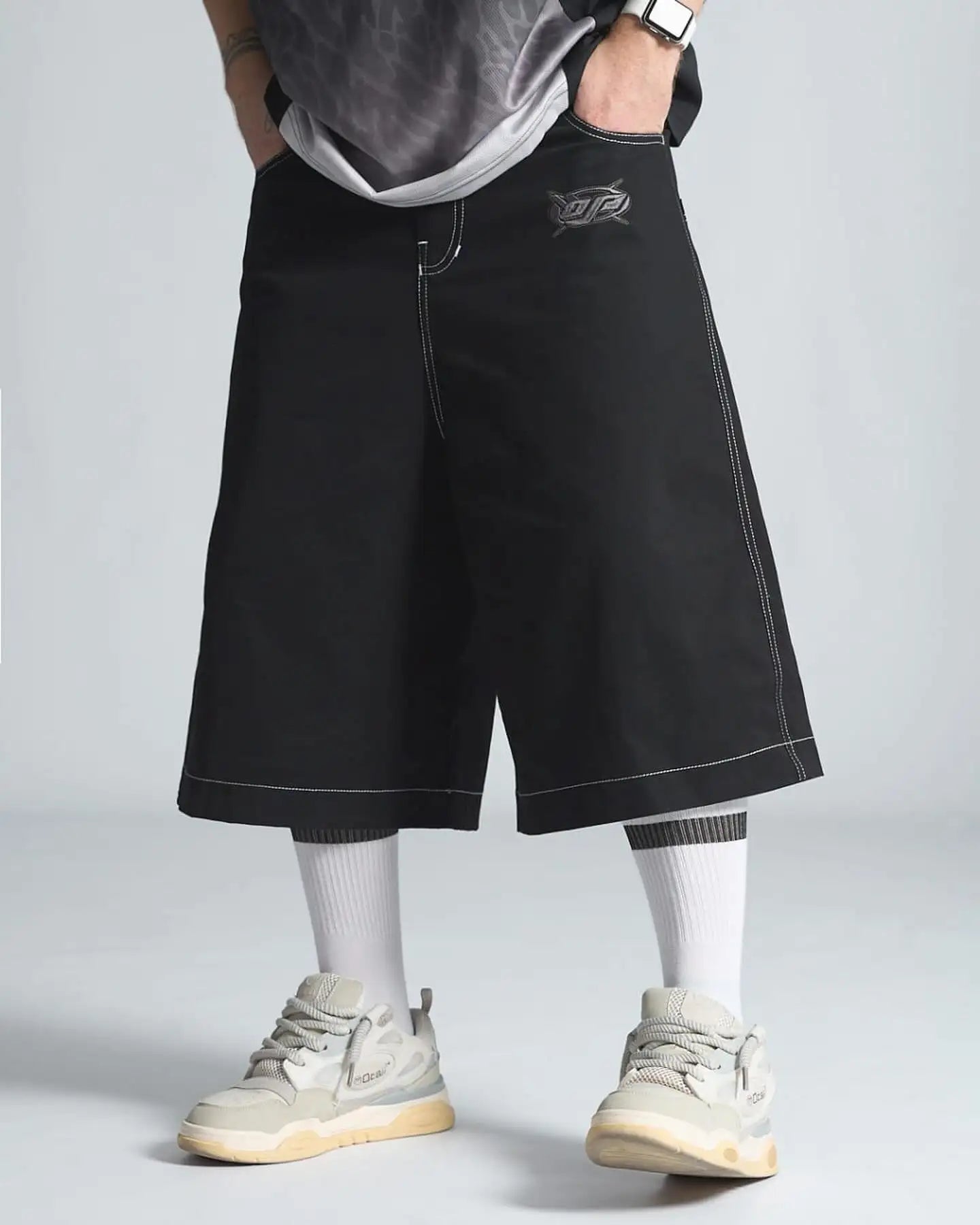 Y2K トリコ コムデギャルソン AD2005 Bermuda shorts Y2K Embroidered Black Denim Shorts Jorts