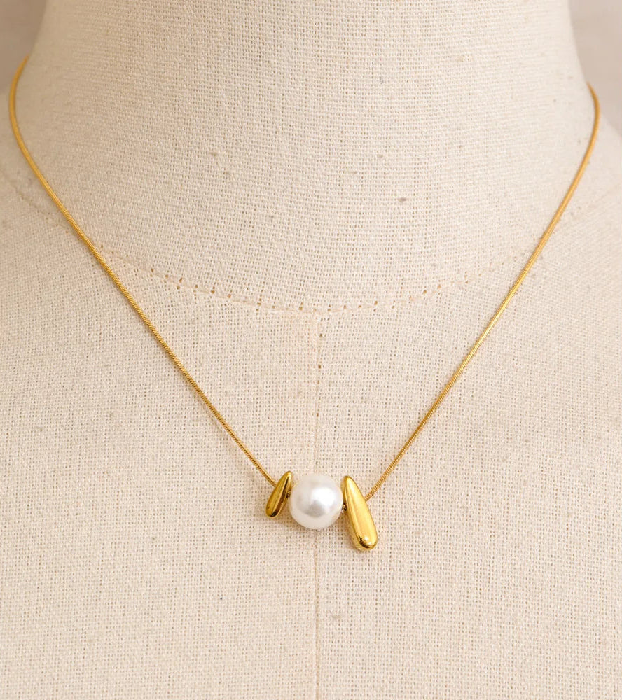 Y2K Simulated Pearl Drop Charm Necklace