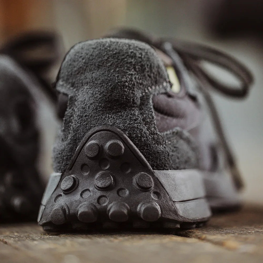 Y2K Vintage Thick-soled Black Trainers