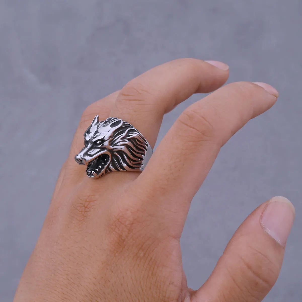 Domineering Wolf Ring