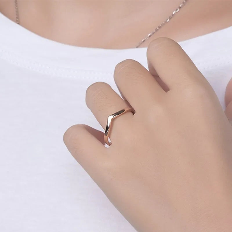 One V Shape Ring