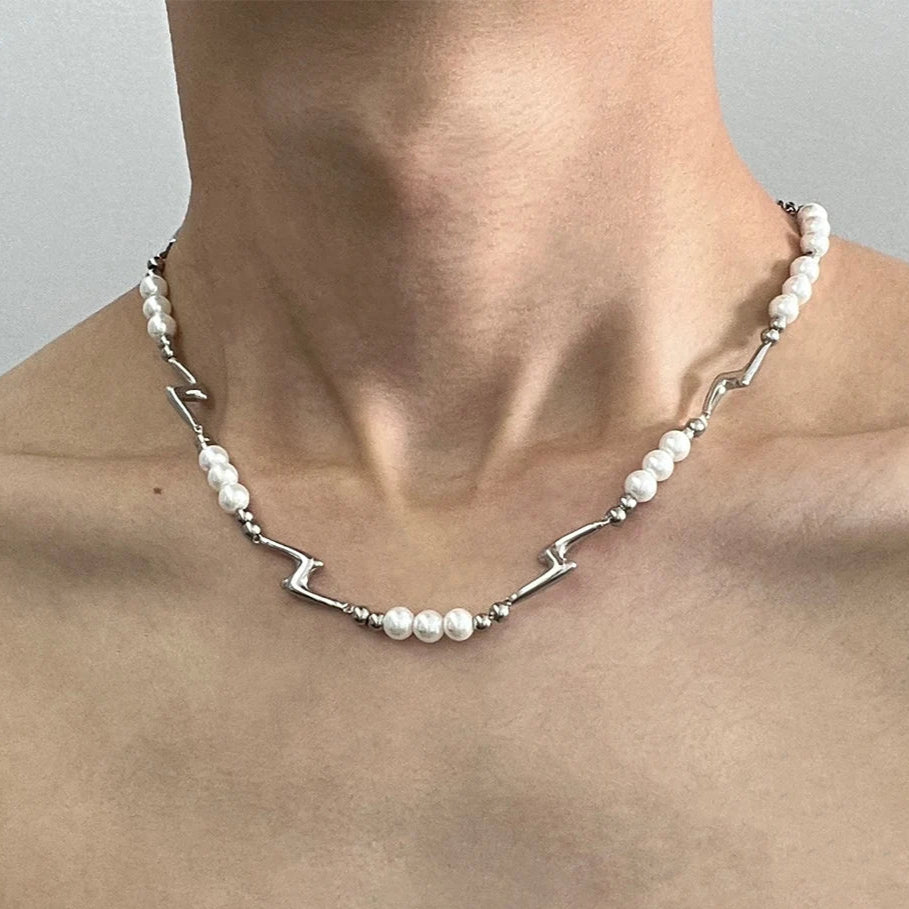 Splicing Lightning Imitation Pearl Necklace