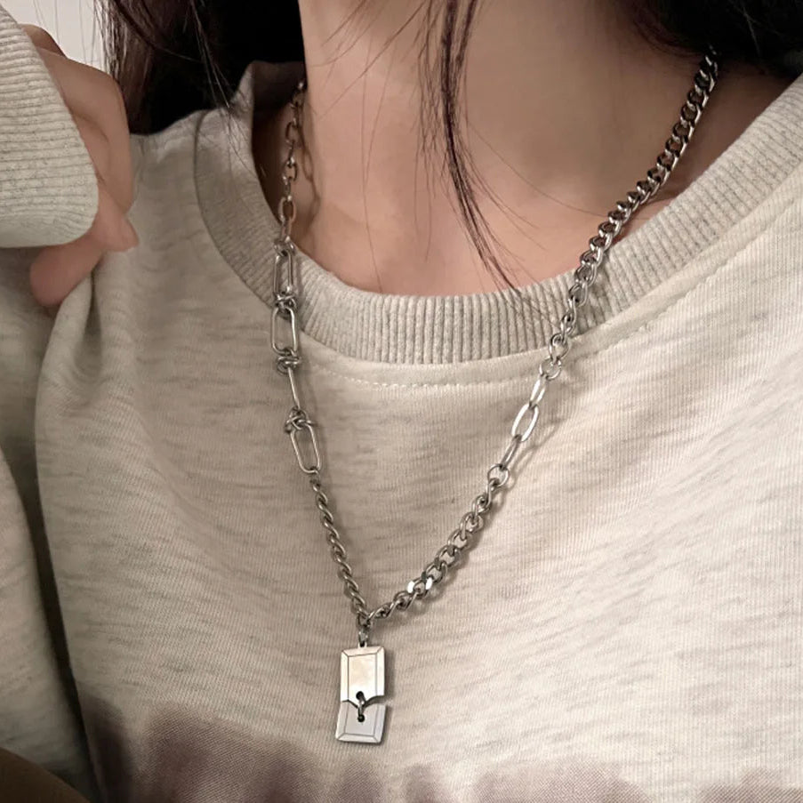 Y2K Broken Pendant Chain Necklace