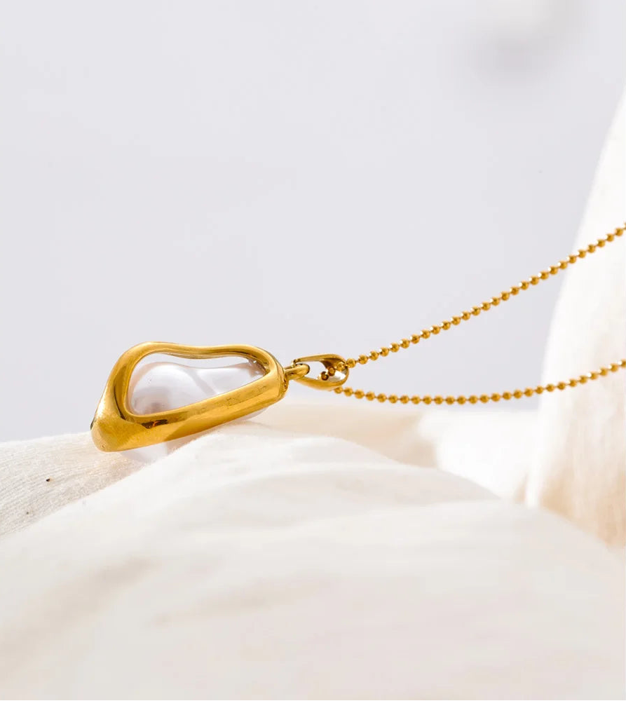 Y2K Chic Simulated Pearl Pendant Necklace