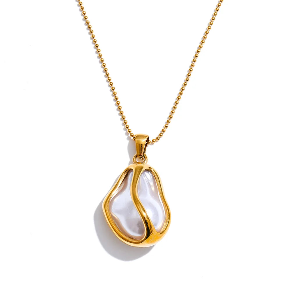 Y2K Chic Simulated Pearl Pendant Necklace