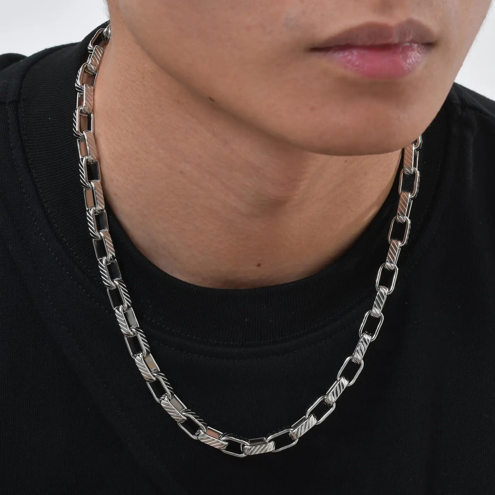 Y2K Embossed Rectangle Chain Necklace
