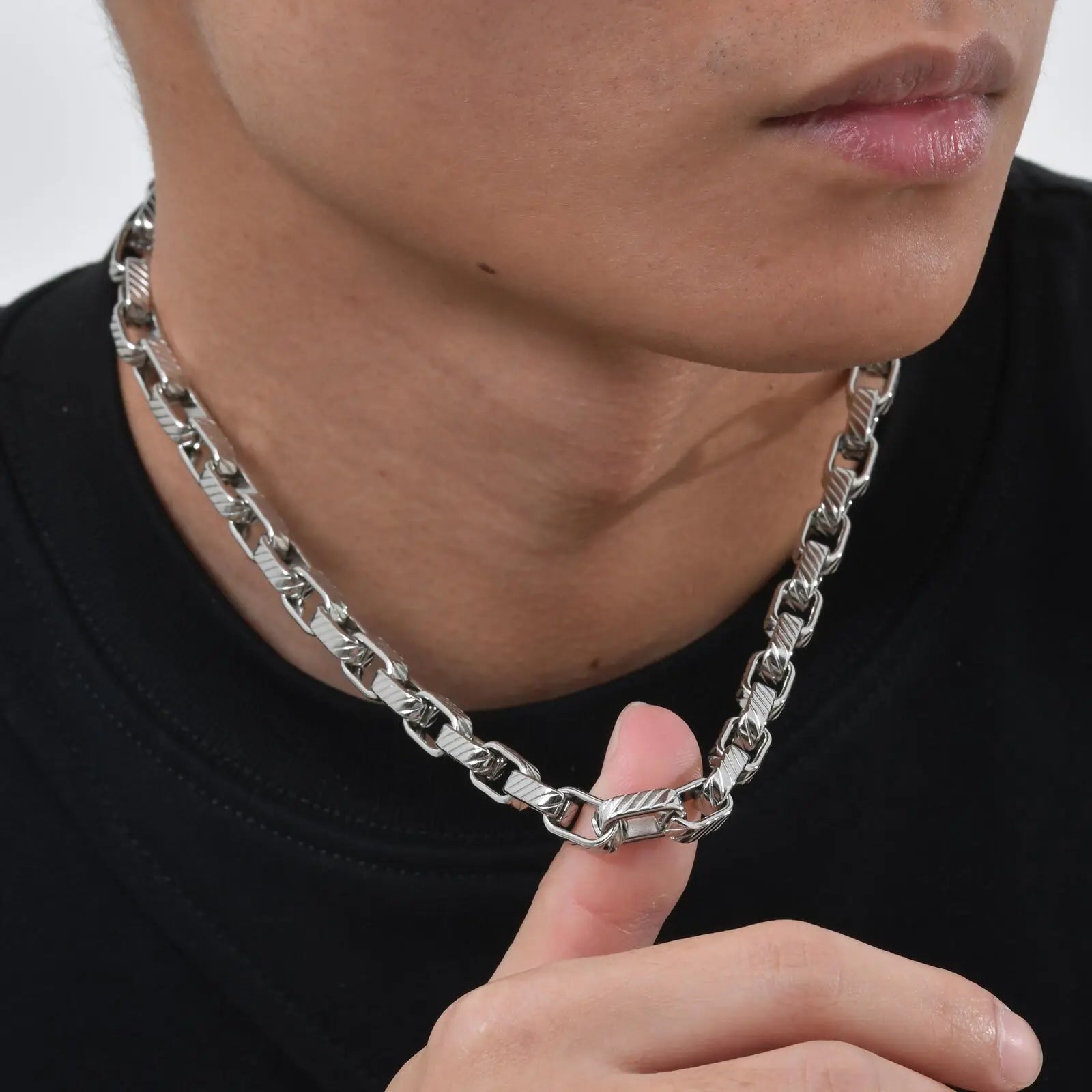 Y2K Embossed Rectangle Chain Necklace