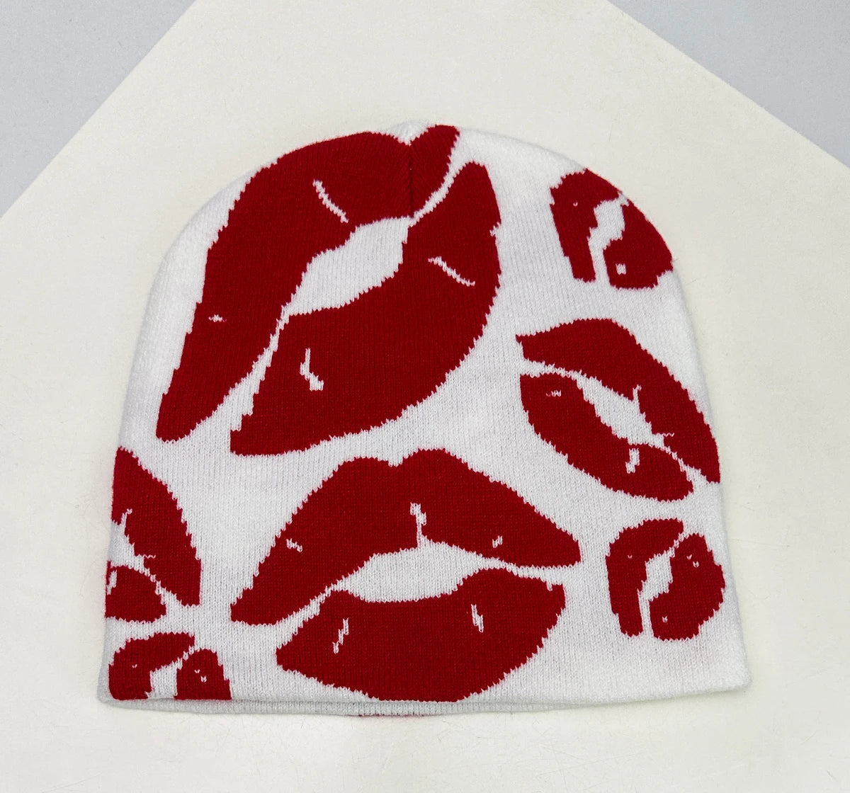 Y2K Lippy Lips Jacquard Graphic Beanie